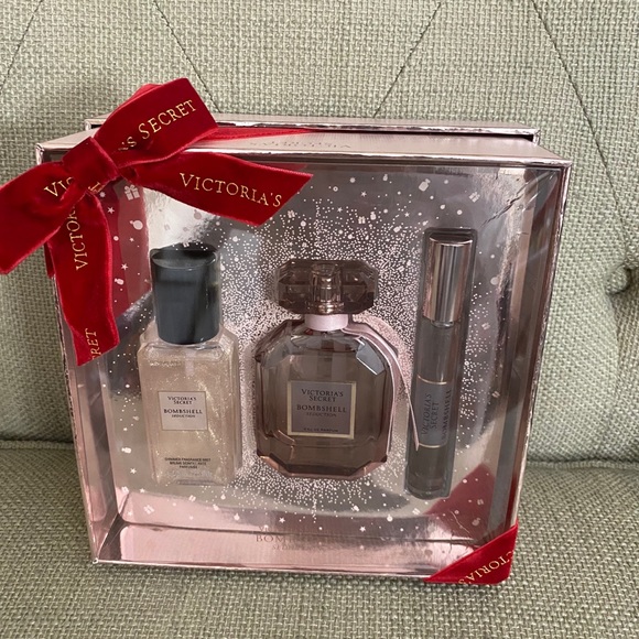 Victoria’s Secret Bombshell Seduction Gift Set - Picture 1 of 4